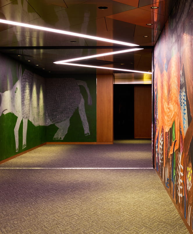 今村証券オフィス内の風景